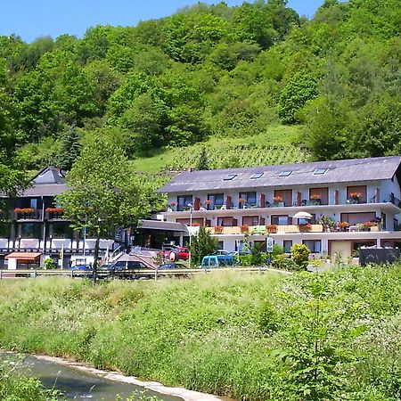 Landhotel Weinhaus Treis Weinähr المظهر الخارجي الصورة