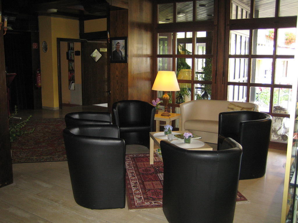 Landhotel Weinhaus Treis Weinähr المظهر الخارجي الصورة